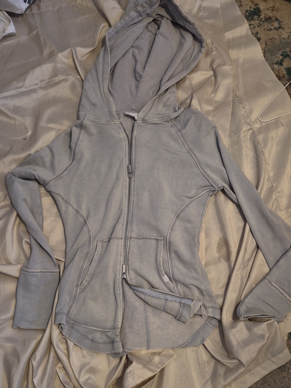 Women's zip-up hooded jacket
